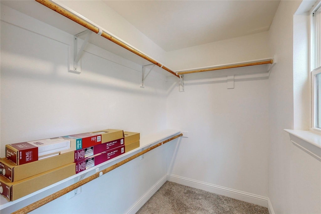 618 W Sears Street - Photo 32