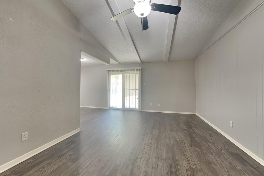 622 W Springdale Lane - Photo 2