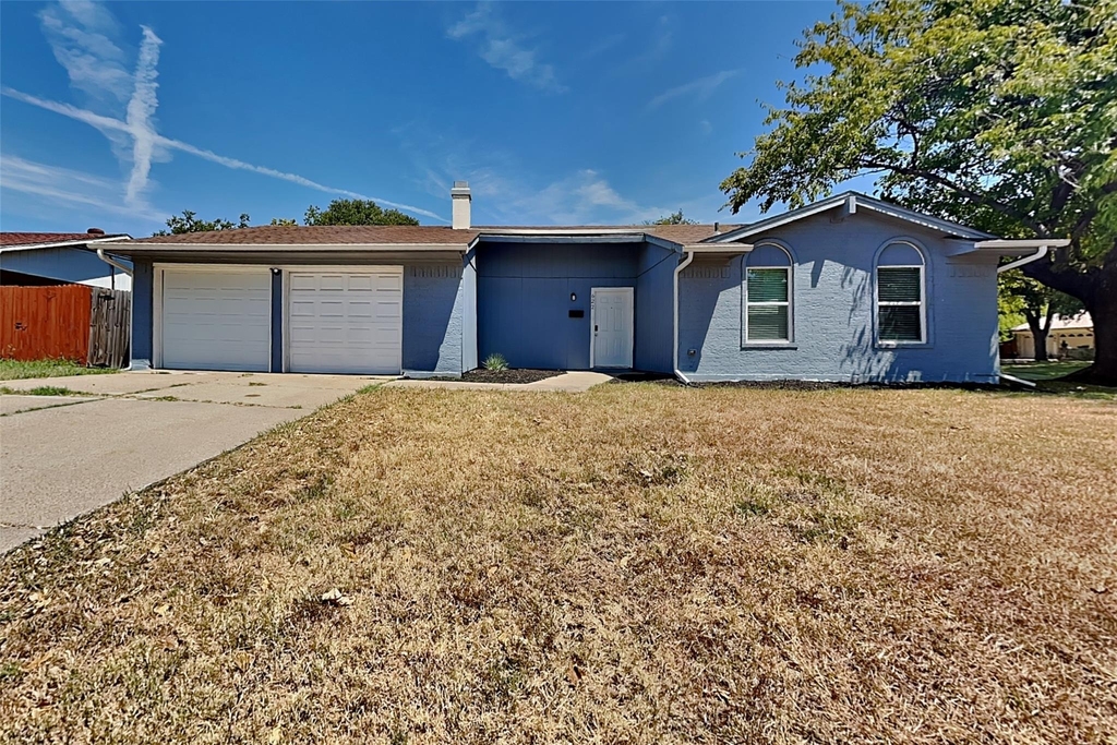 622 W Springdale Lane - Photo 0