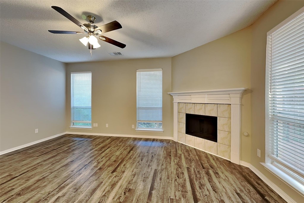 1716 Meyerwood Lane S - Photo 3