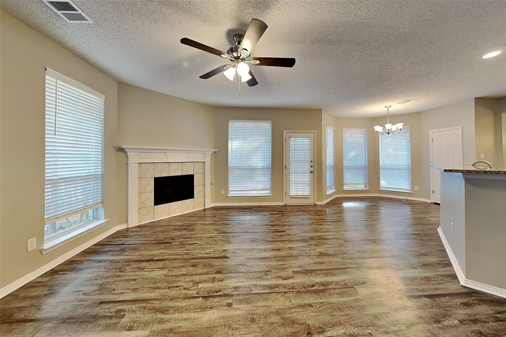 1716 Meyerwood Lane S - Photo 4