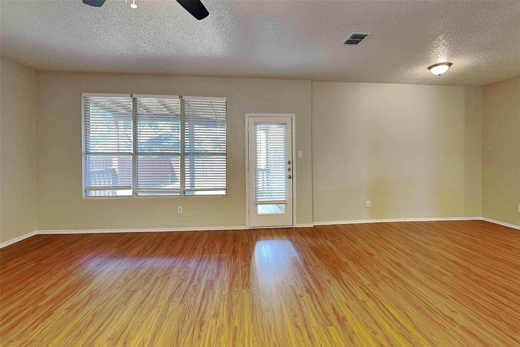 1790 Crosshaven Drive - Photo 3