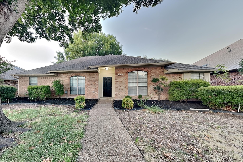 916 Green Brook Drive - Photo 0