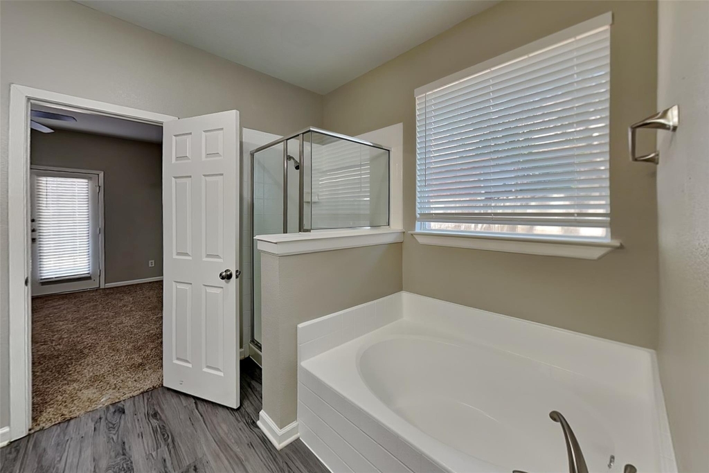 2617 Hilcroft Avenue - Photo 9