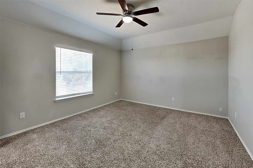 2617 Hilcroft Avenue - Photo 12