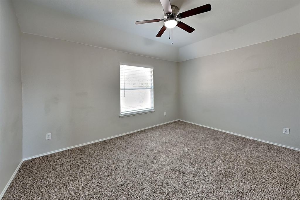 2617 Hilcroft Avenue - Photo 14