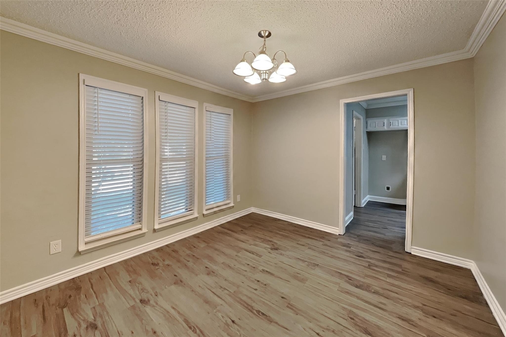 4413 Denver Drive - Photo 5