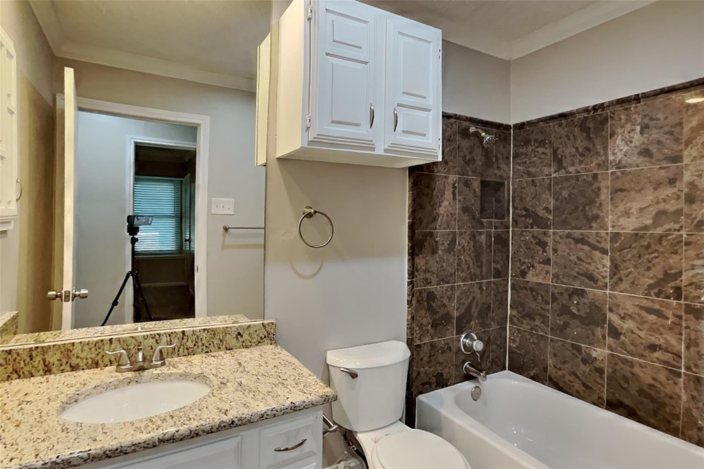 4413 Denver Drive - Photo 14