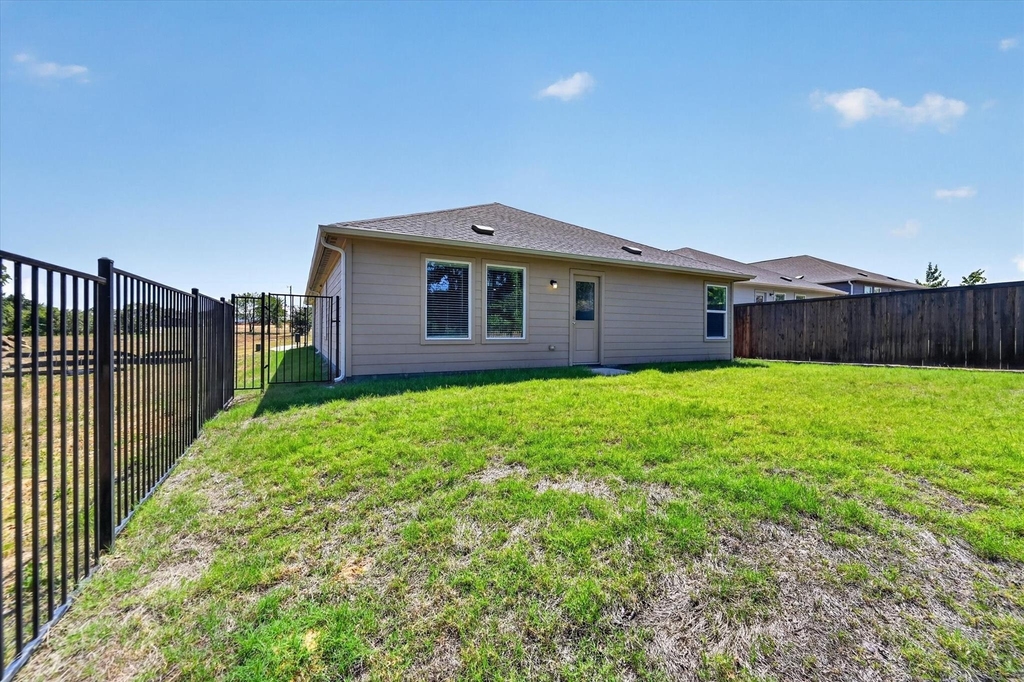 11033 Triple Crown Street - Photo 29