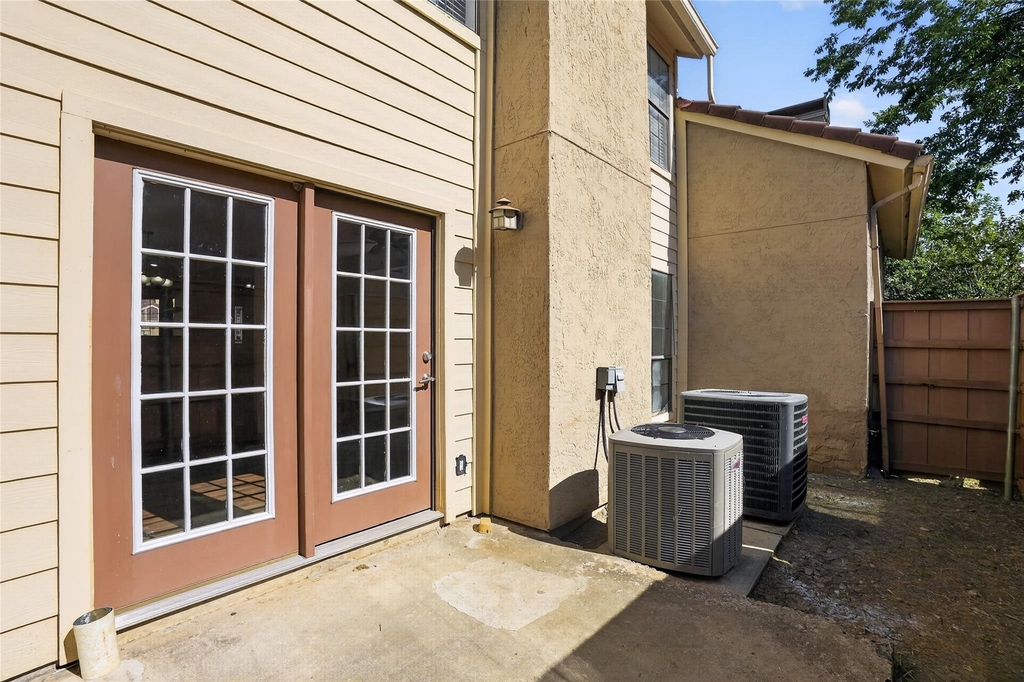2606 Encina - Photo 36