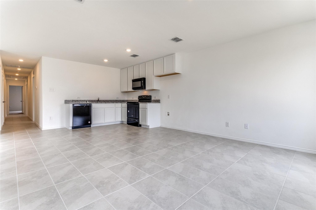 155 Sunflower Street - Photo 6