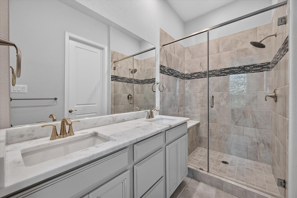 1381 Elaine Drive - Photo 6