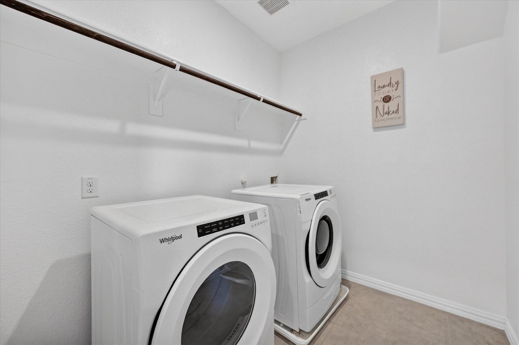1381 Elaine Drive - Photo 14