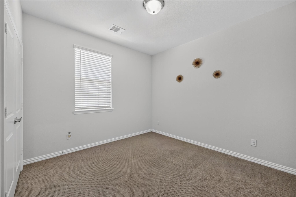1381 Elaine Drive - Photo 11