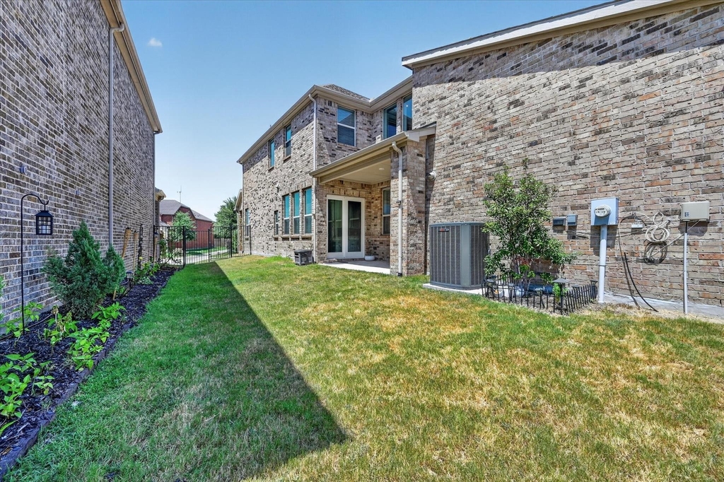 1381 Elaine Drive - Photo 27