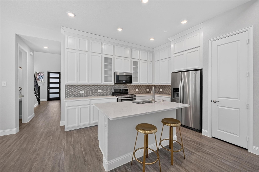 1381 Elaine Drive - Photo 18