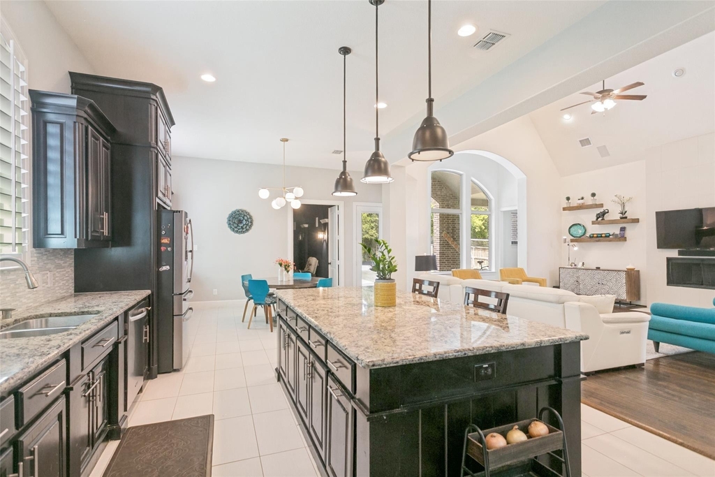 7721 Shackelford Drive - Photo 5