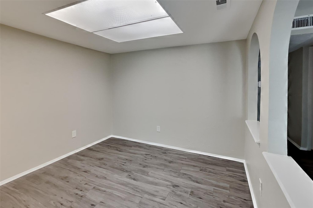 941 Whitehall Drive - Photo 5