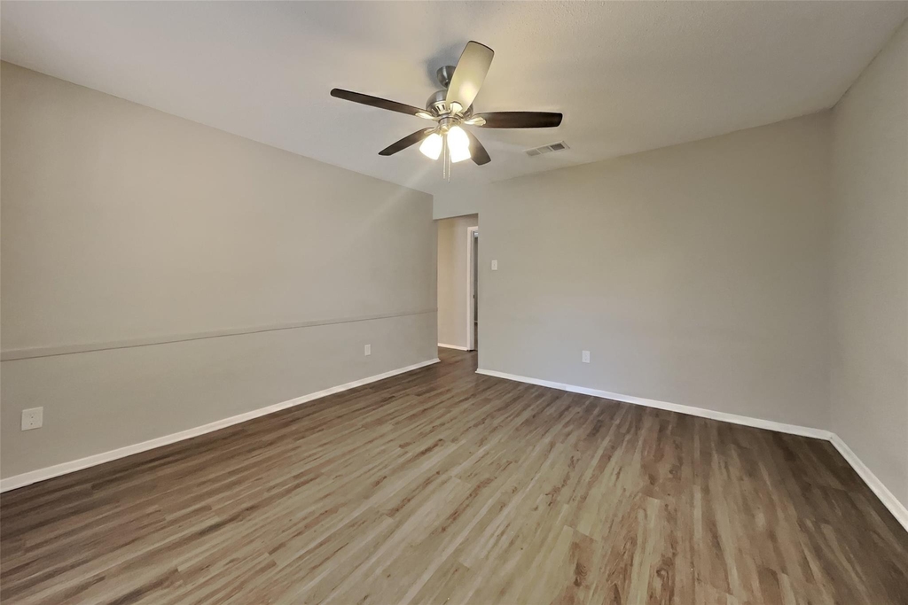 3001 Mark Drive - Photo 3