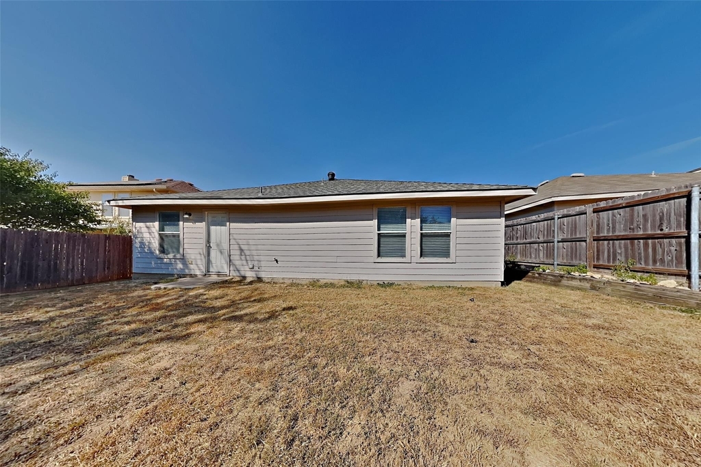 4941 Water Ridge Lane - Photo 16