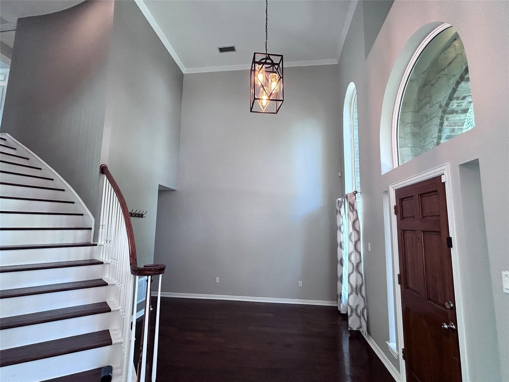 2634 Lakeforest Court - Photo 5
