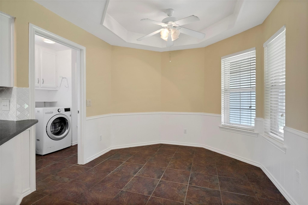 2207 Glen Forest Lane - Photo 2
