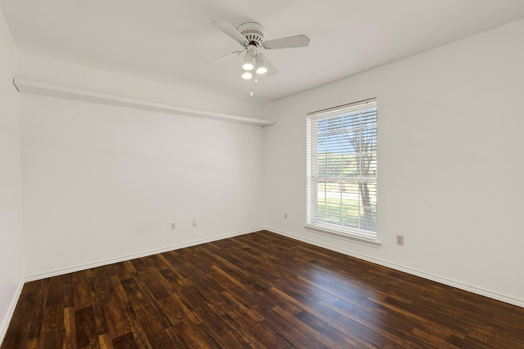 2207 Glen Forest Lane - Photo 14