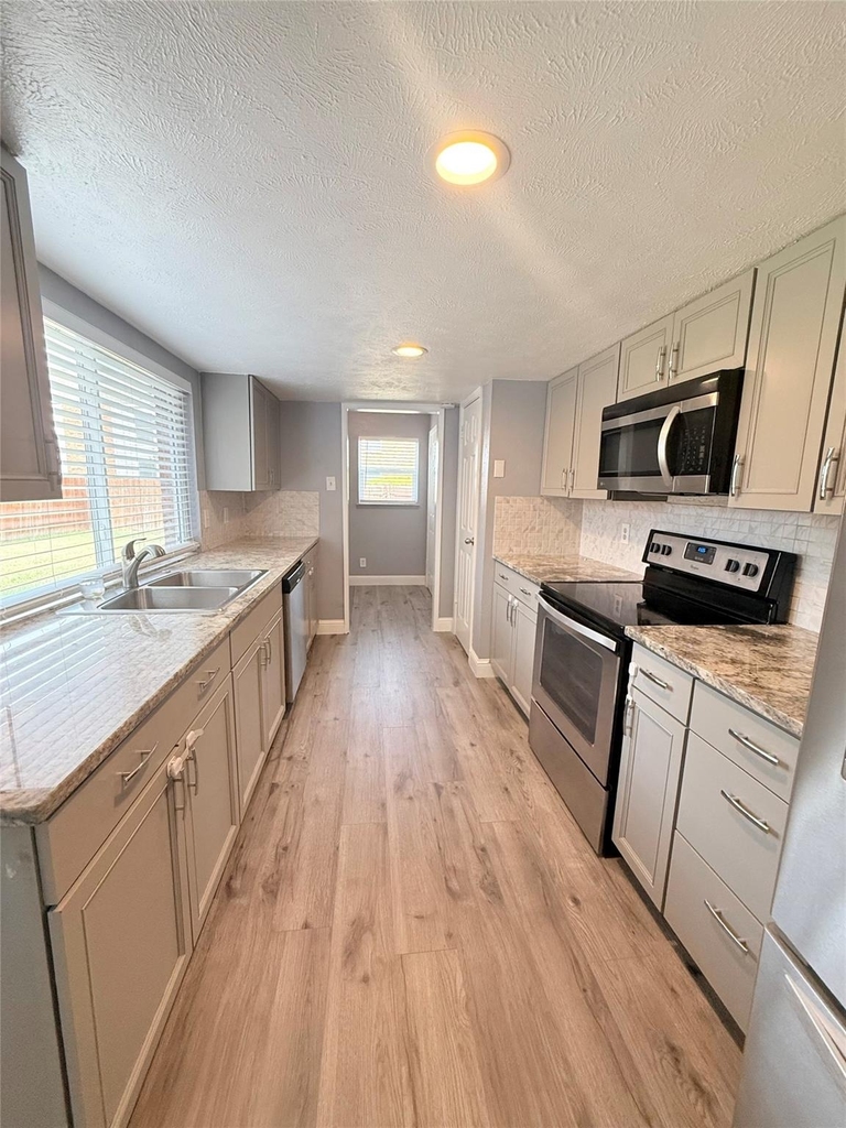 4817 Sprucewood Lane - Photo 11
