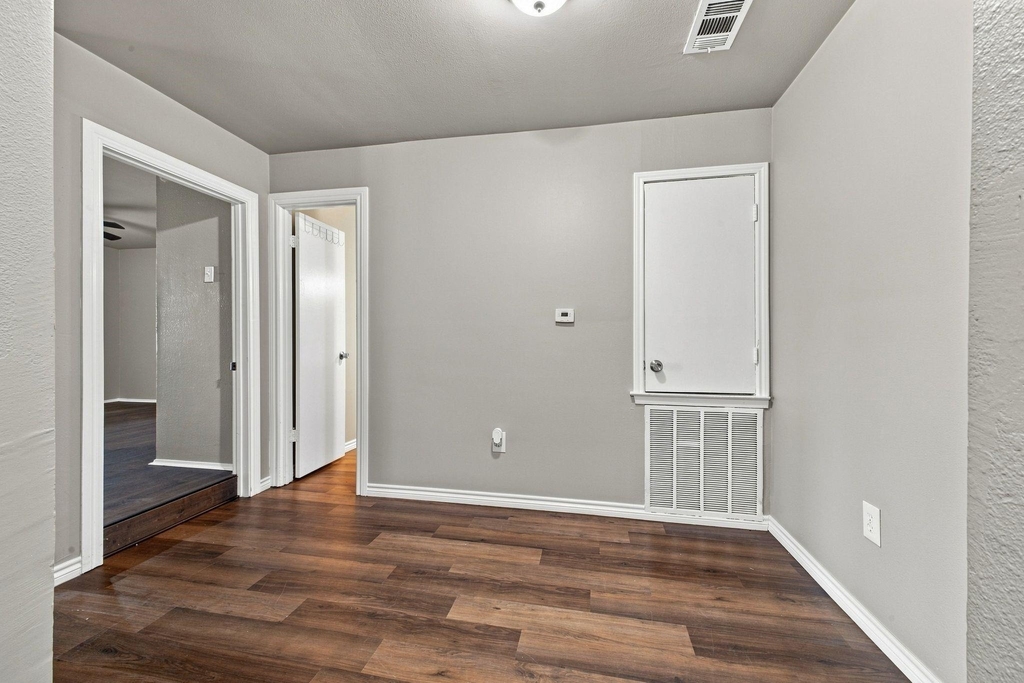 9696 Walnut Street - Photo 11