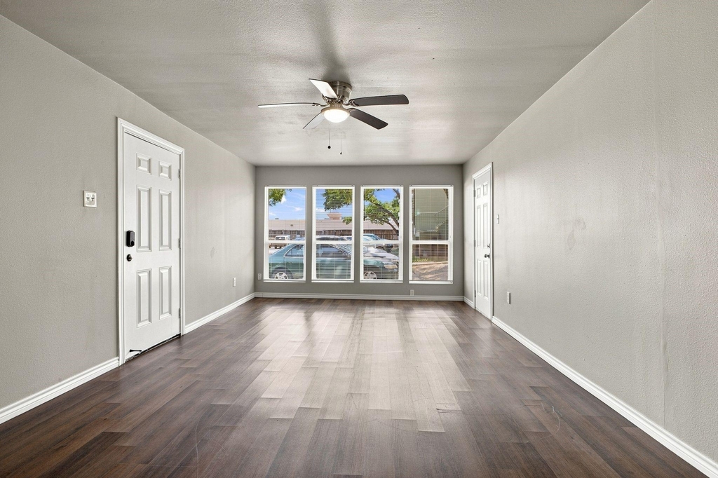 9696 Walnut Street - Photo 5