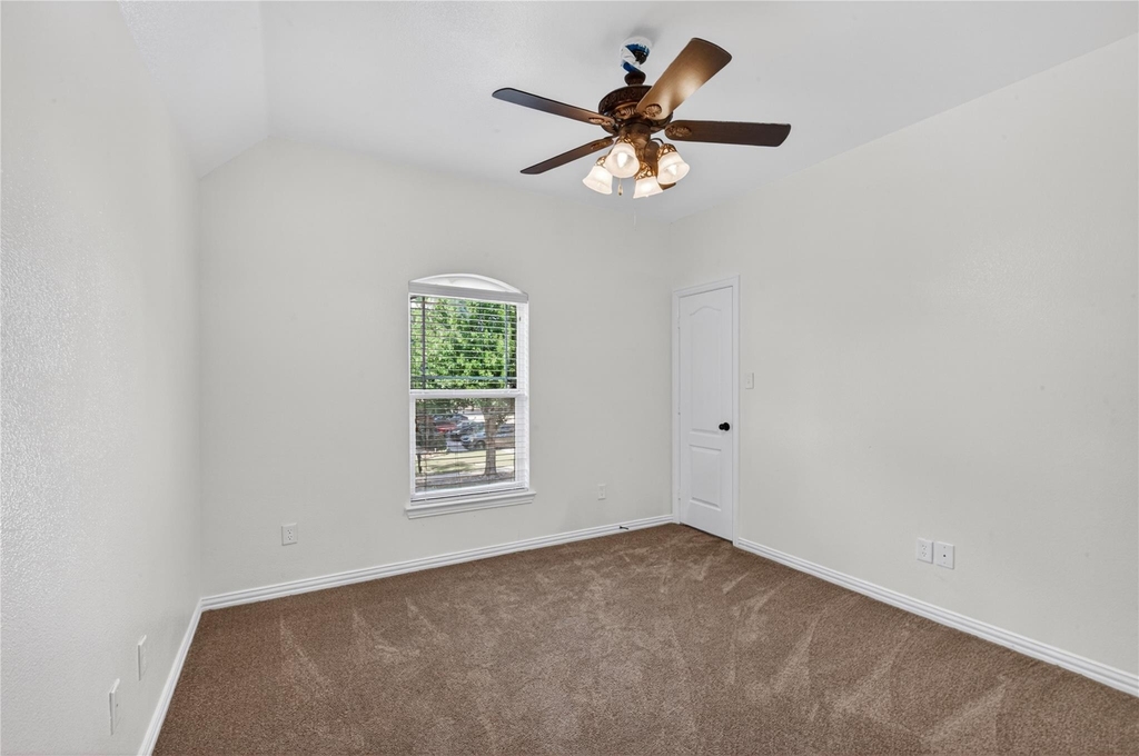 509 Heath Lane - Photo 10