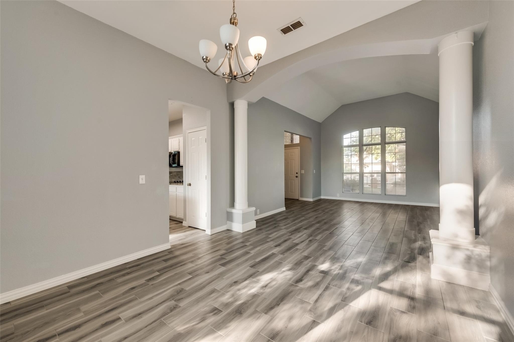 1869 Meyerwood Lane N - Photo 5