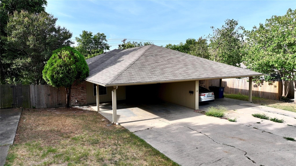 1505 Bellaire Drive - Photo 2