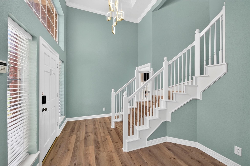 247 Park Valley Drive - Photo 3