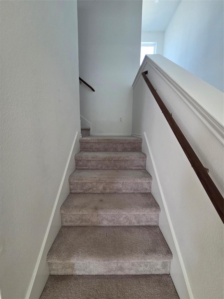 837 Breakwater Drive - Photo 5