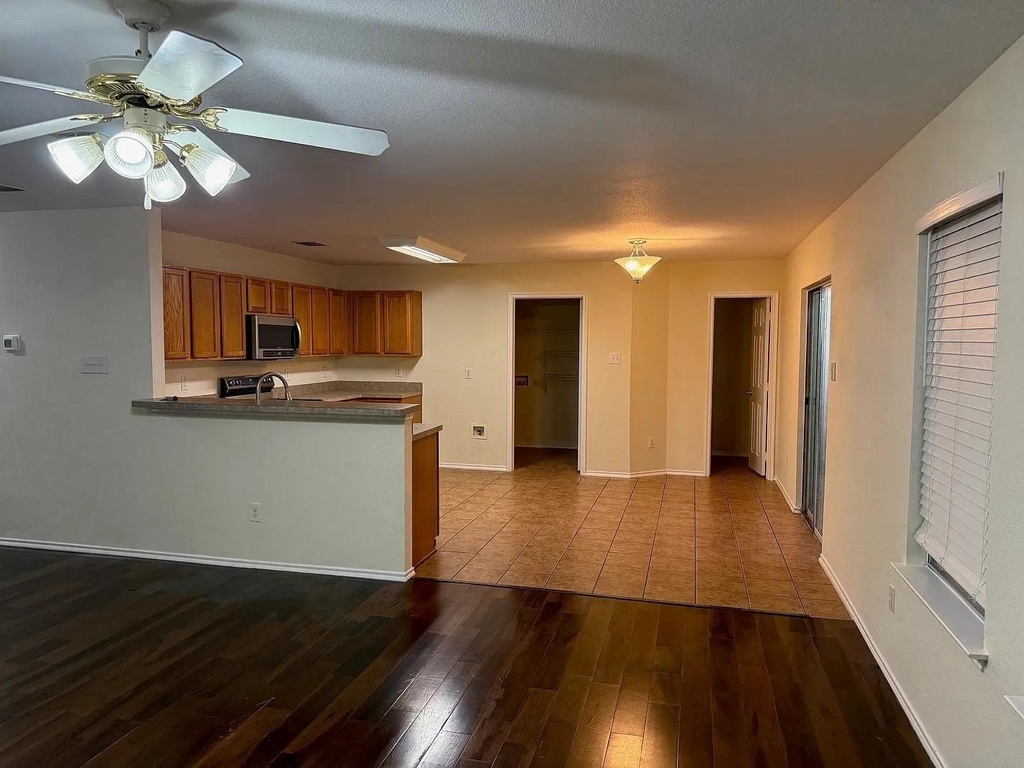 2929 Kimbrough Lane - Photo 2