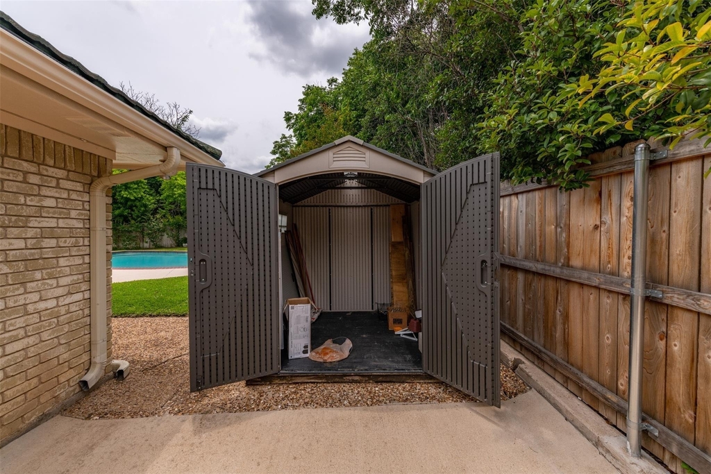 4117 Aragon Drive - Photo 29