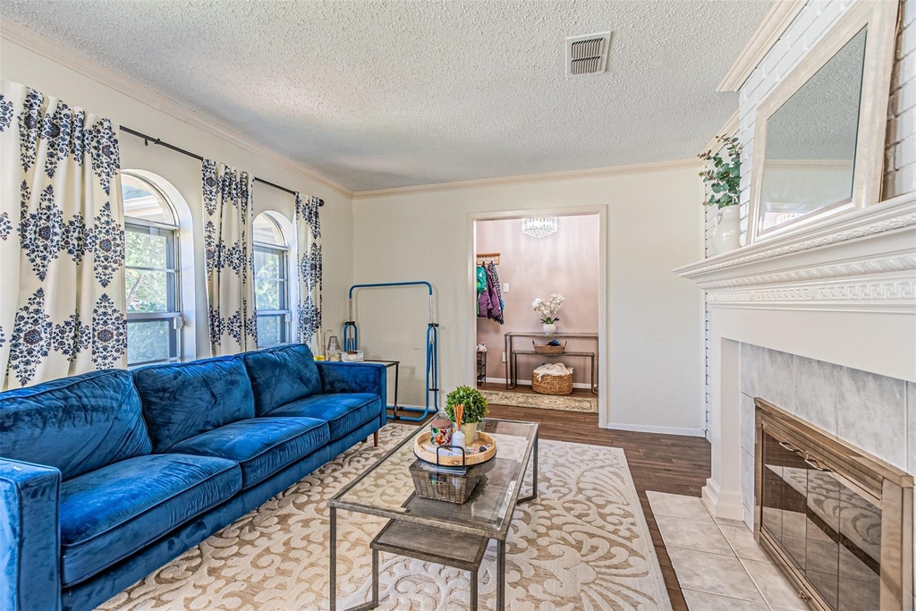 4117 Aragon Drive - Photo 3