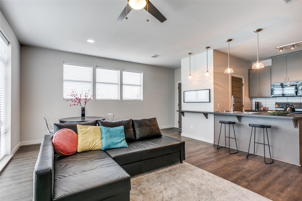 906 W Cannon Street - Photo 3