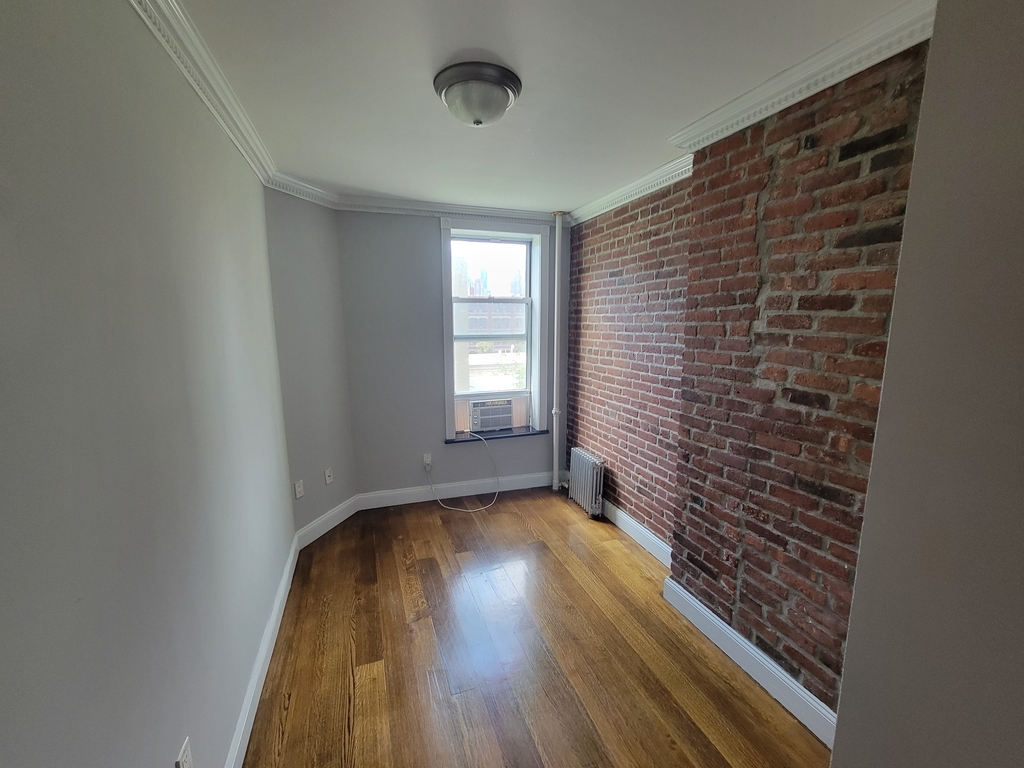 437 West 53rd Street - Photo 12