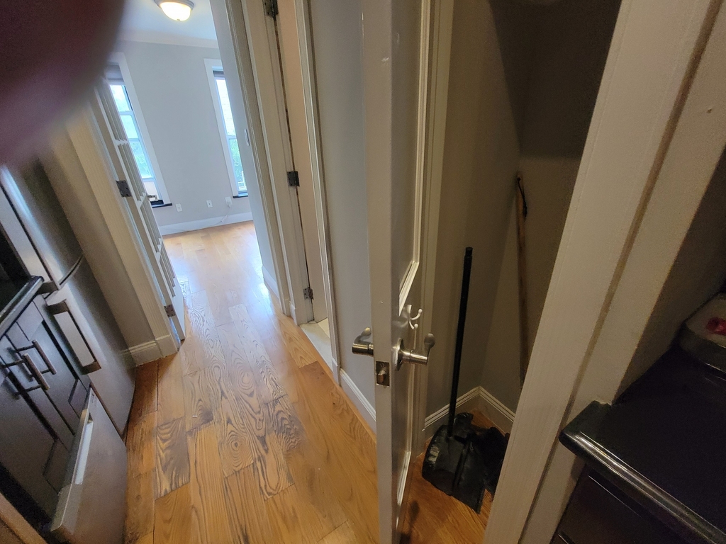 437 West 53rd Street - Photo 9
