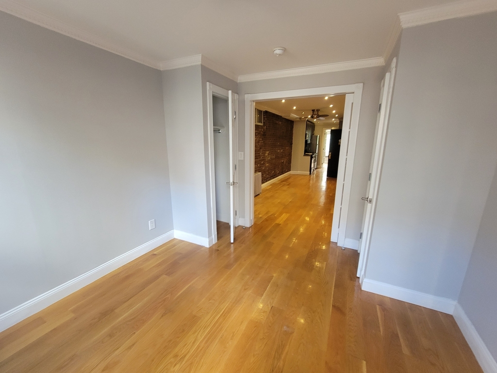 437 West 53rd Street - Photo 5