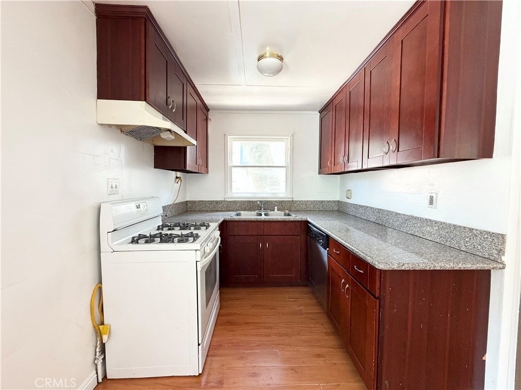 467 Sequoia - Photo 3