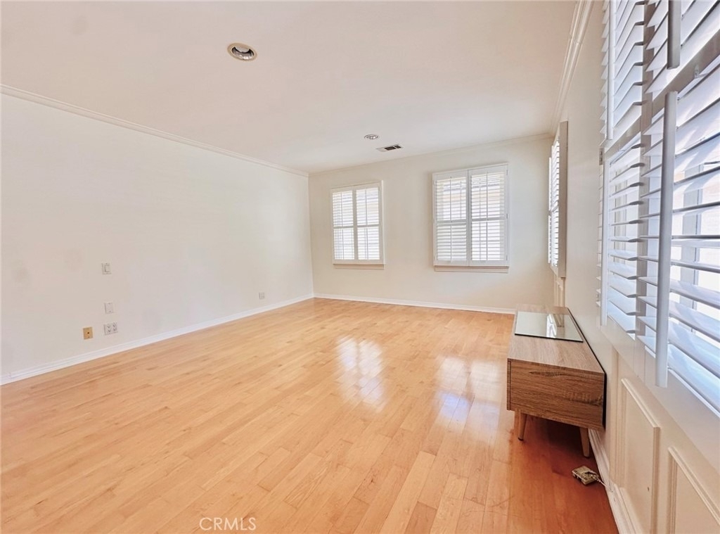 1558 Wembley Road - Photo 18