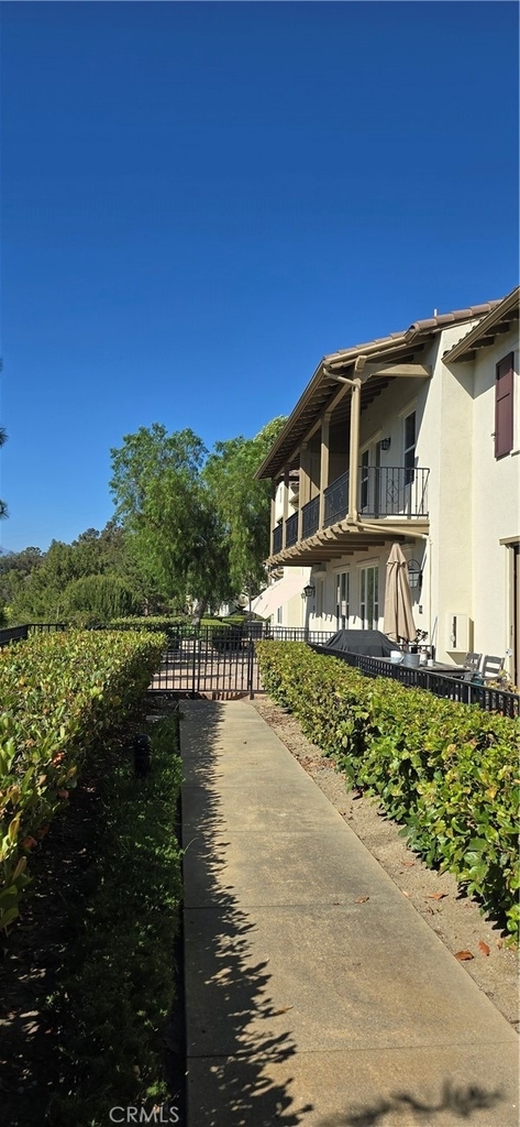827 Terrace E - Photo 3