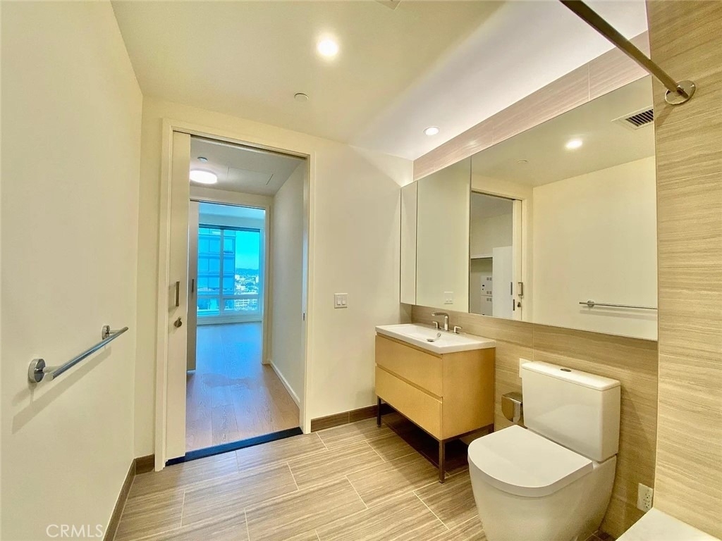 877 Francisco Street - Photo 18