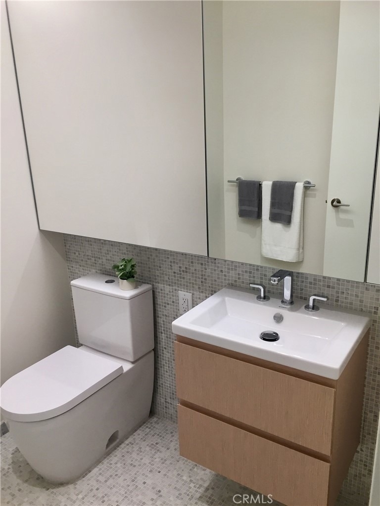 877 Francisco Street - Photo 22