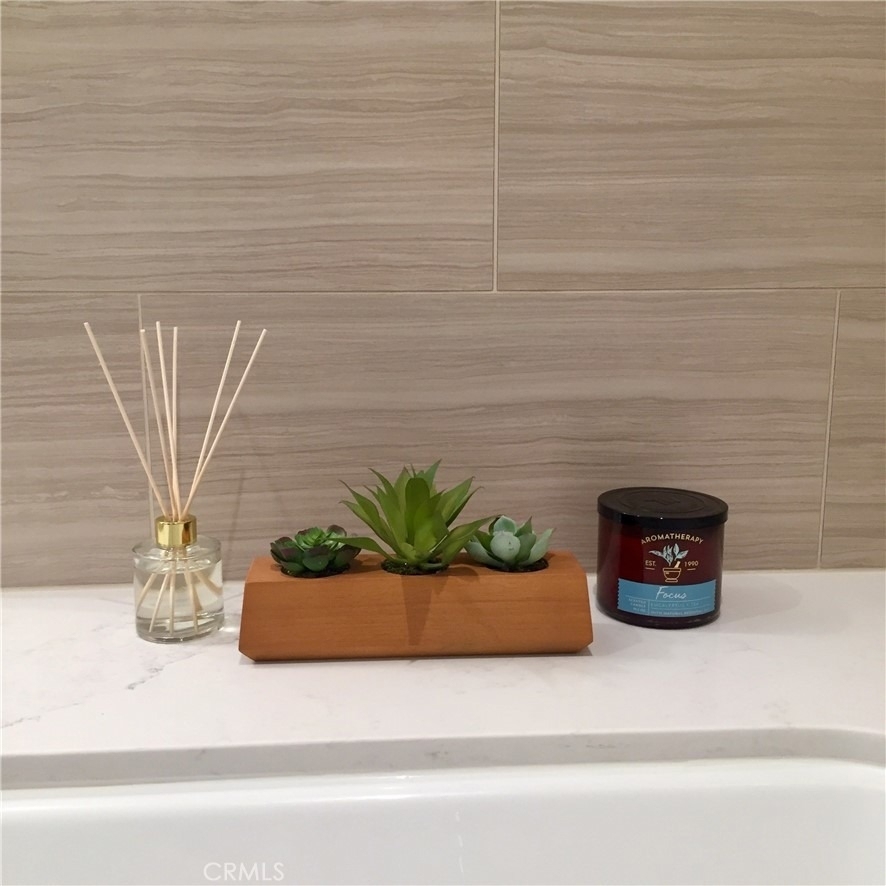 877 Francisco Street - Photo 24