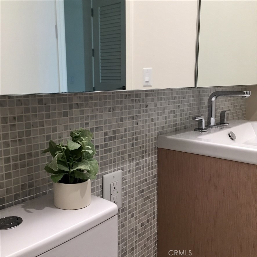 877 Francisco Street - Photo 21