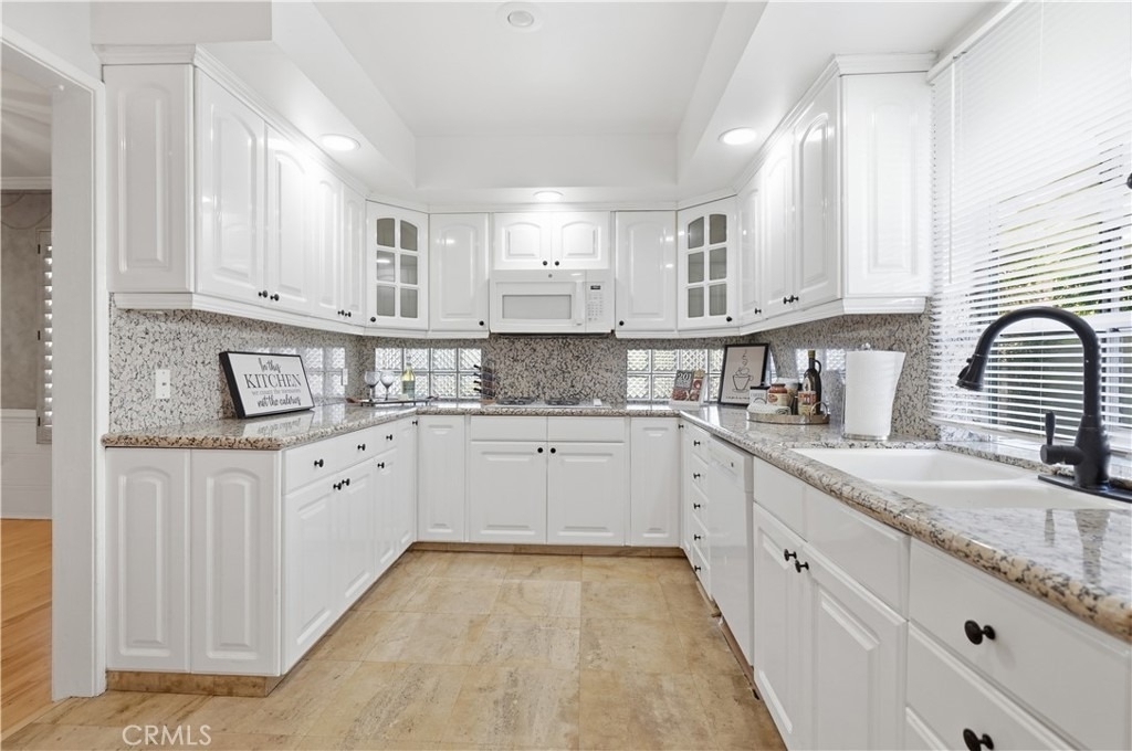 10832 Huston - Photo 12